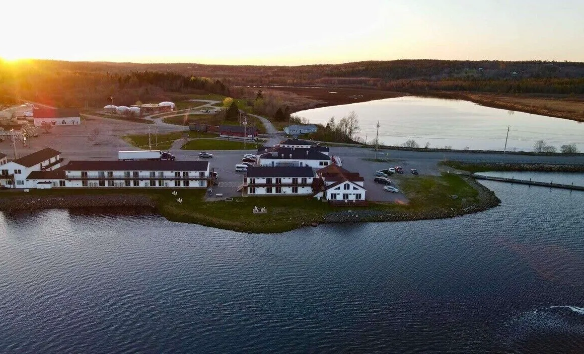 Machias River Inn hotel hero