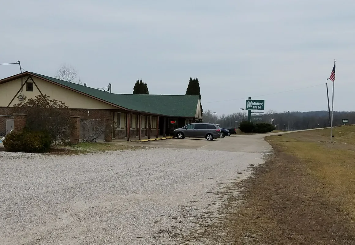Midwest Inn motel hotel hero