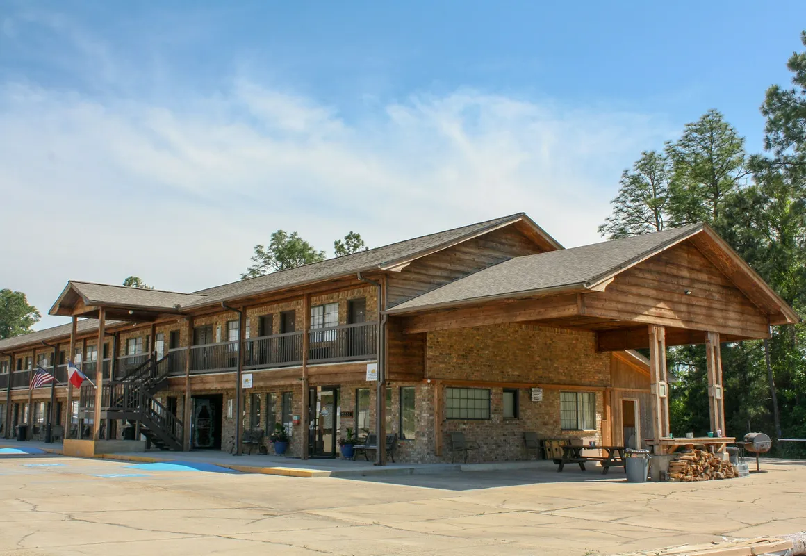 Rayburn Inn hotel hero