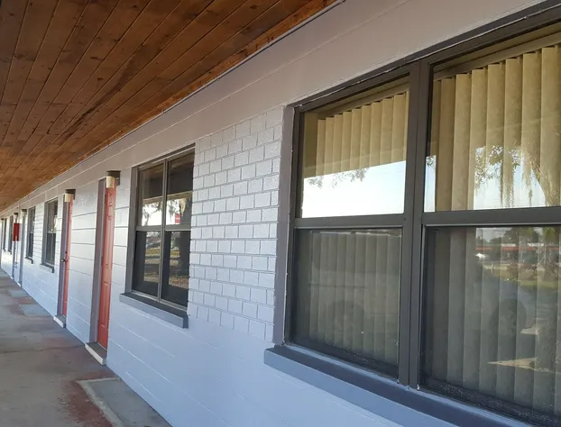 Oak Tree Inn hotel detail image 2