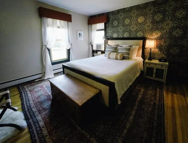Burdett House Bed & Breakfast hotel detail image 3