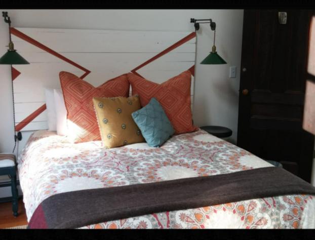Burdett House Bed & Breakfast hotel detail image 4