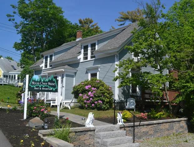 Moon Over Maine hotel detail image 1