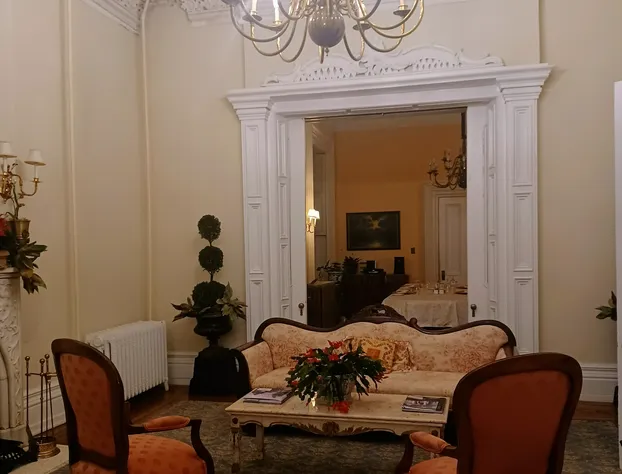 Ragland Mansion Bed & Breakfast hotel detail image 1