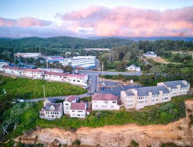 Ester Lee Oceanview Inn hotel detail image 1