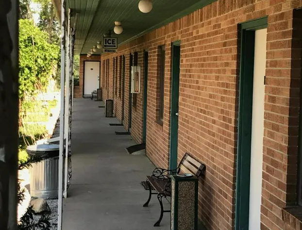 The Evergreen Inn - Motel and RV Park hotel detail image 1