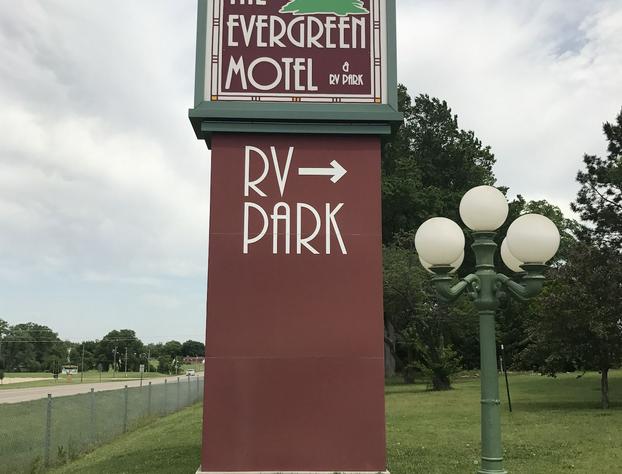 The Evergreen Inn - Motel and RV Park hotel detail image 1