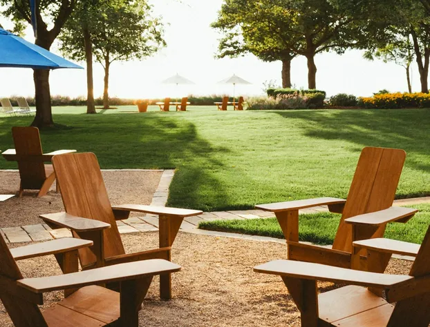 Lake Shore Resort hotel detail image 2