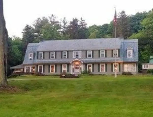 Maple Springs Lake Side Inn hotel detail image 3