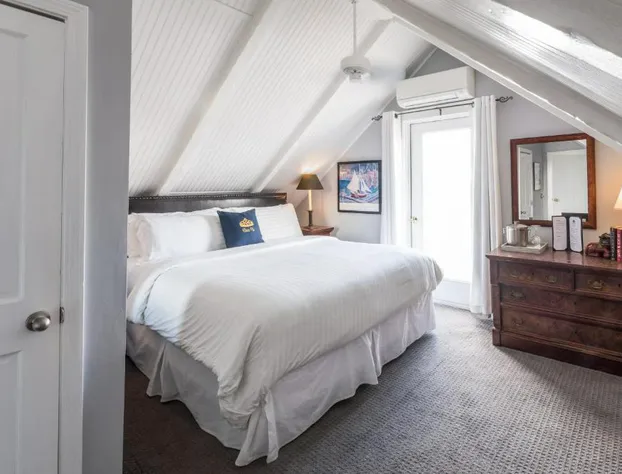 Queen Vic Guest House Provincetown Adults Only hotel detail image 2