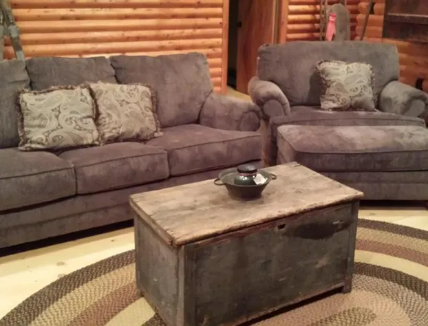 Deer Mountain Lodge & Wilderness Resort hotel detail image 4