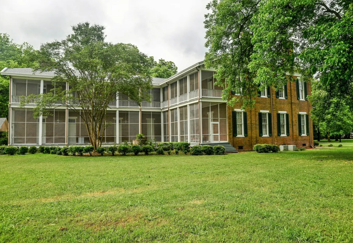 The Belmont 1857 hotel hero