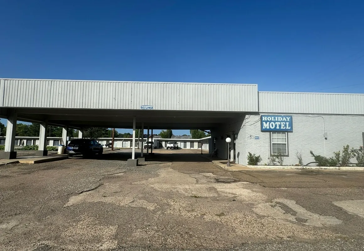 holiday motel hotel hero