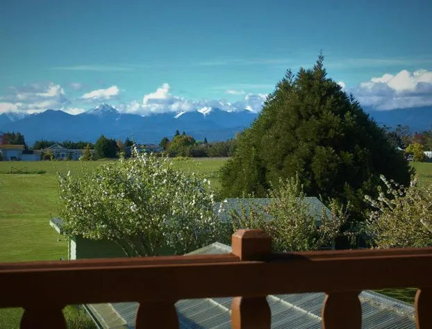 GreenHouse Inn by the Bay hotel detail image 4