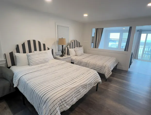 driftwood motel hotel detail image 3