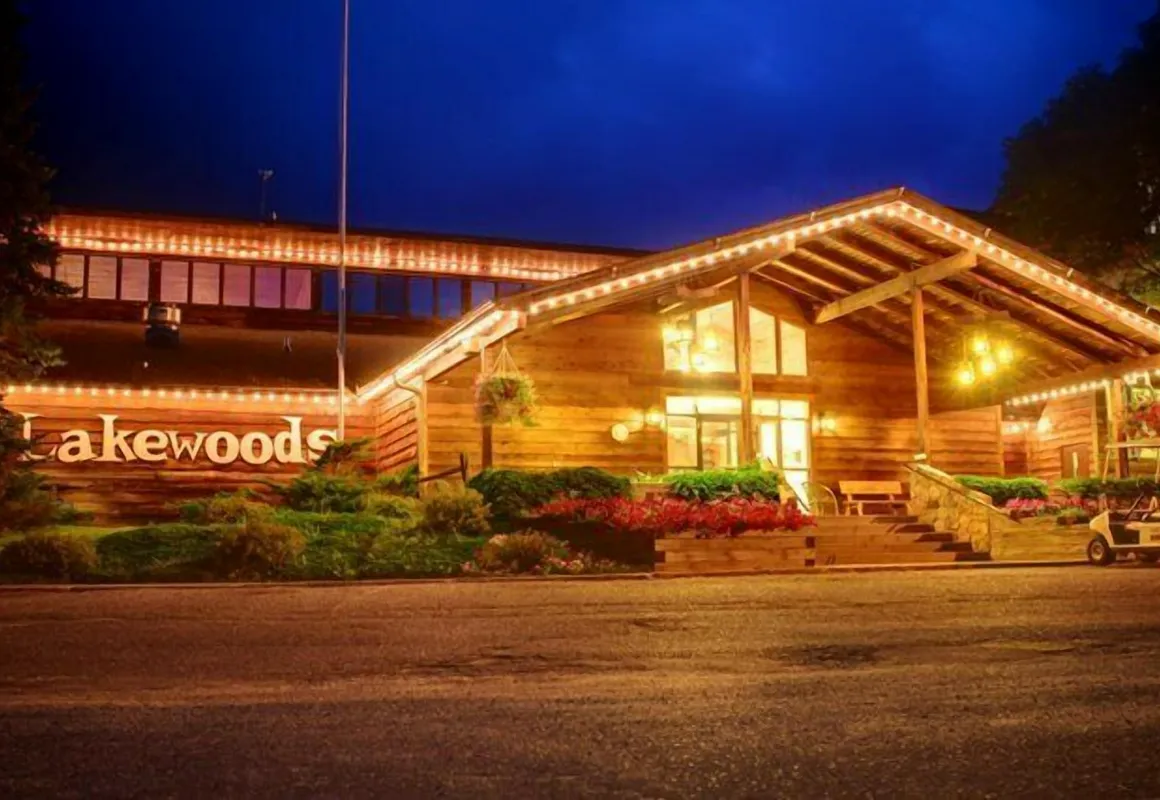 Lakewoods Resort & Lodge hotel hero