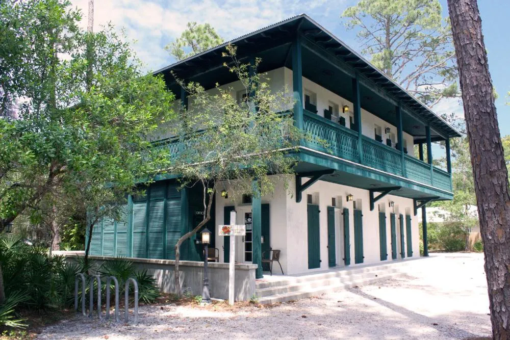 Hibiscus Coffee & Guesthouse hotel hero