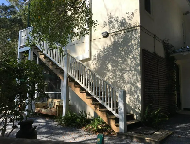 Hibiscus Coffee & Guesthouse hotel detail image 1