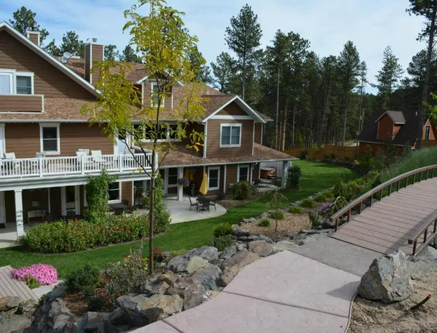 Summer Creek Inn hotel detail image 2