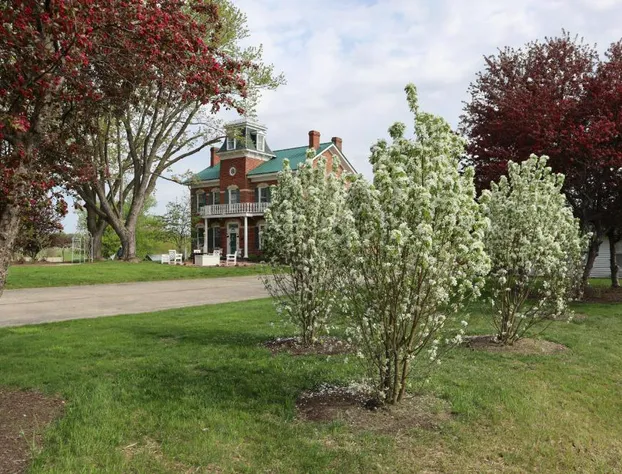 Cloran Mansion Bed & Breakfast hotel detail image 4