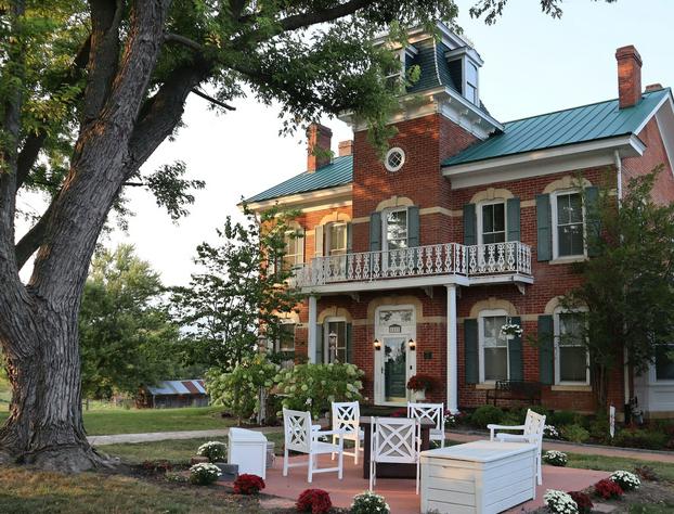 Cloran Mansion Bed & Breakfast hotel detail image 3