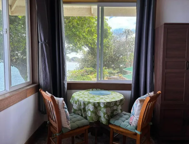 Hilo Bay Oceanfront B&B hotel detail image 1