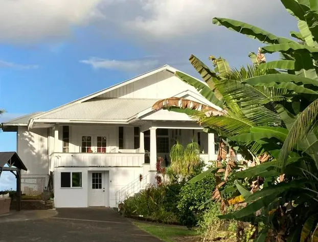 Hilo Bay Oceanfront B&B hotel detail image 2