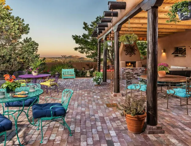 Bobcat Inn Bed and Breakfast hotel detail image 1