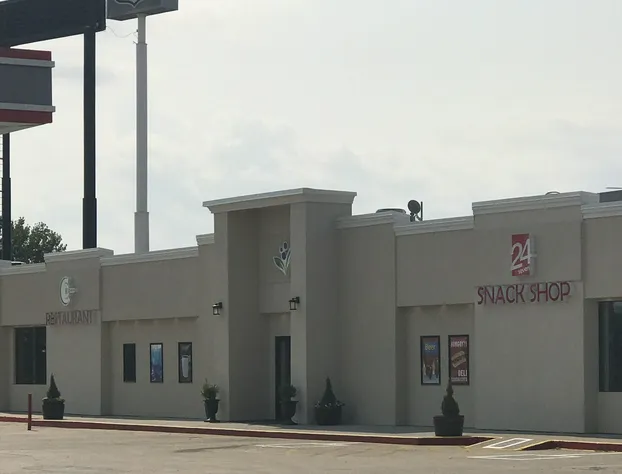 Garden Inn Truck Plaza hotel detail image 1