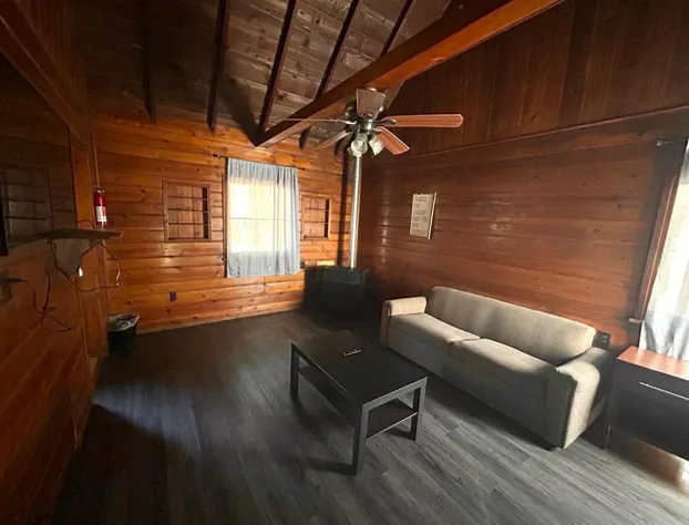 Crest Lodge Historic Mountain Inn hotel detail image 3