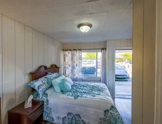 Cottage Inn hotel detail image 4