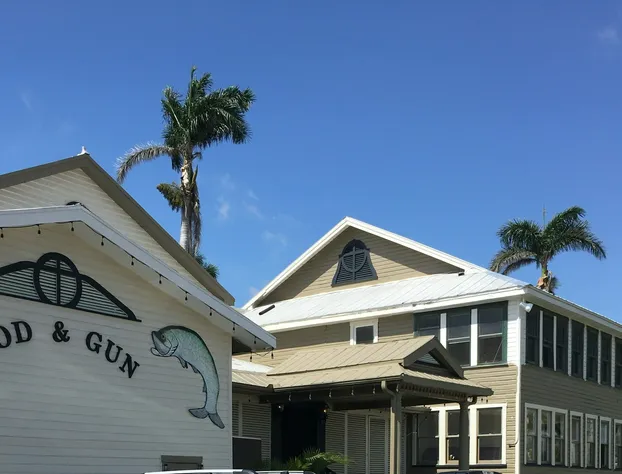 Rod And Gun Club hotel detail image 2