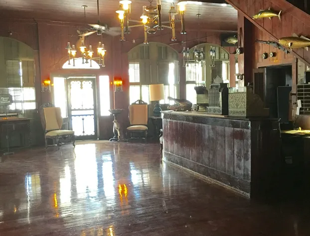 Rod And Gun Club hotel detail image 3