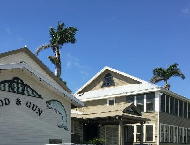 Rod And Gun Club hotel detail image 2