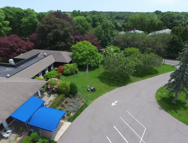 Dering Harbor Inn hotel detail image 1