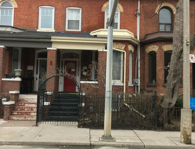 Comfy Guest House hotel detail image 3