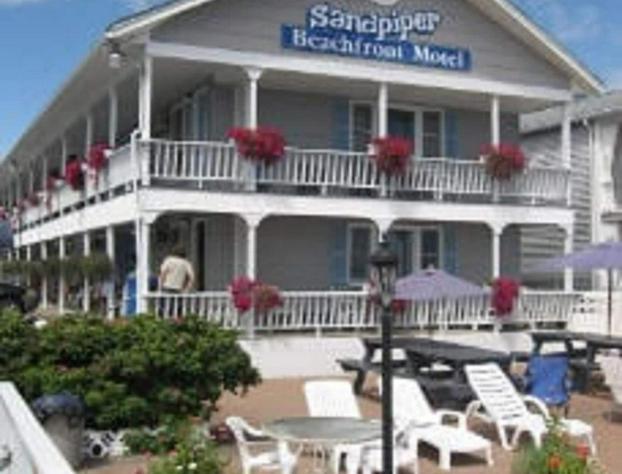 The Sandpiper Beachfront Motel hotel detail image 3