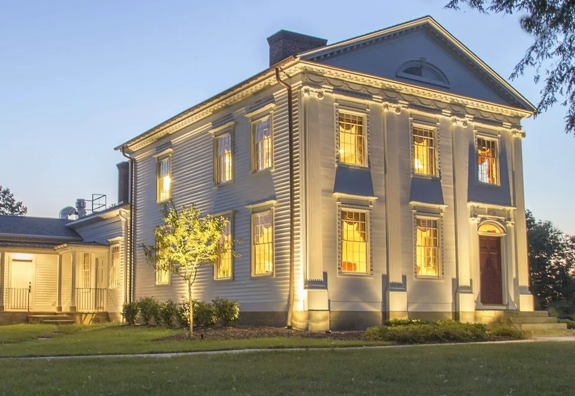 Peter Allen Inn & Event Center hotel hero