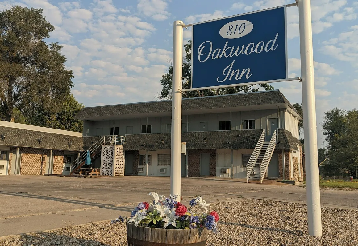 The Oakwood Inn hotel hero