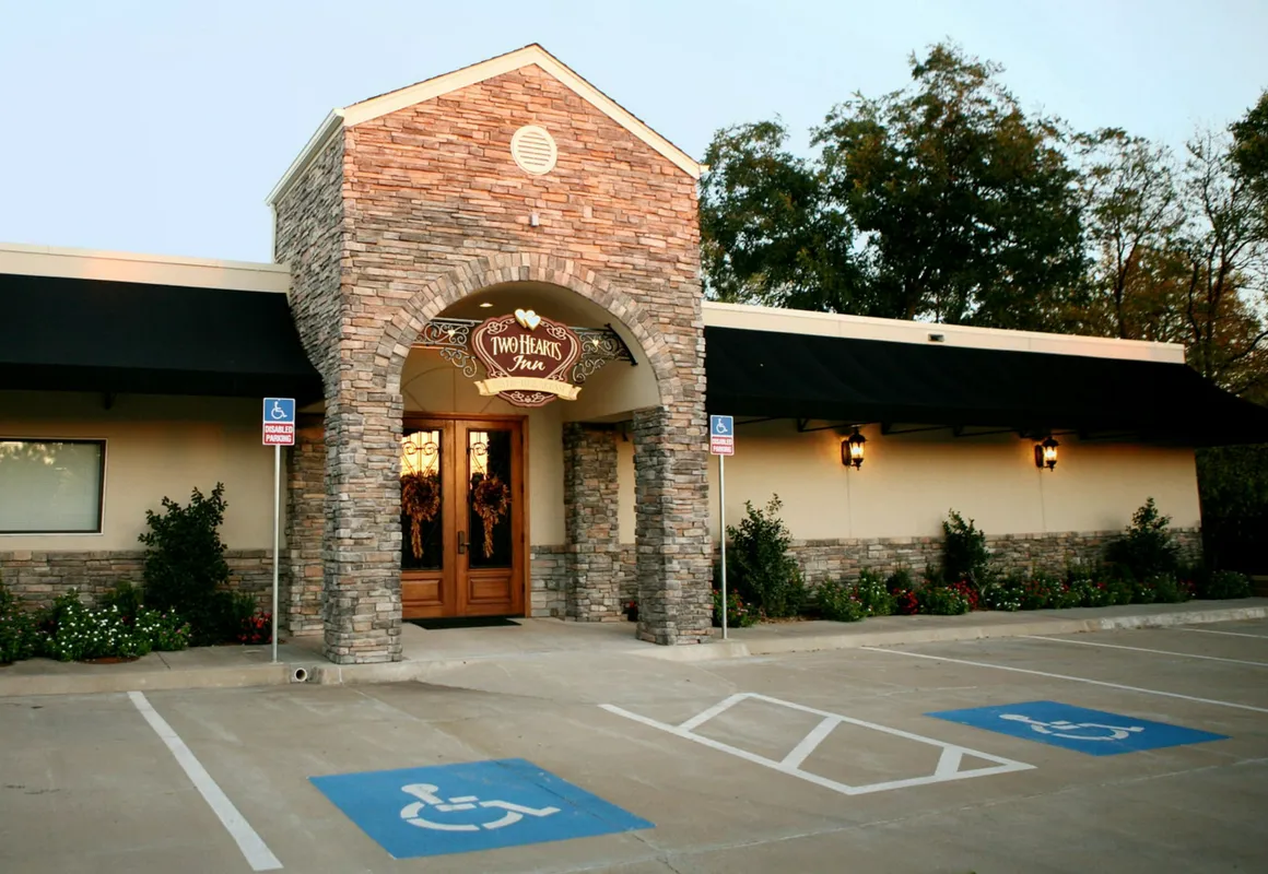 Two Hearts Inn hotel hero