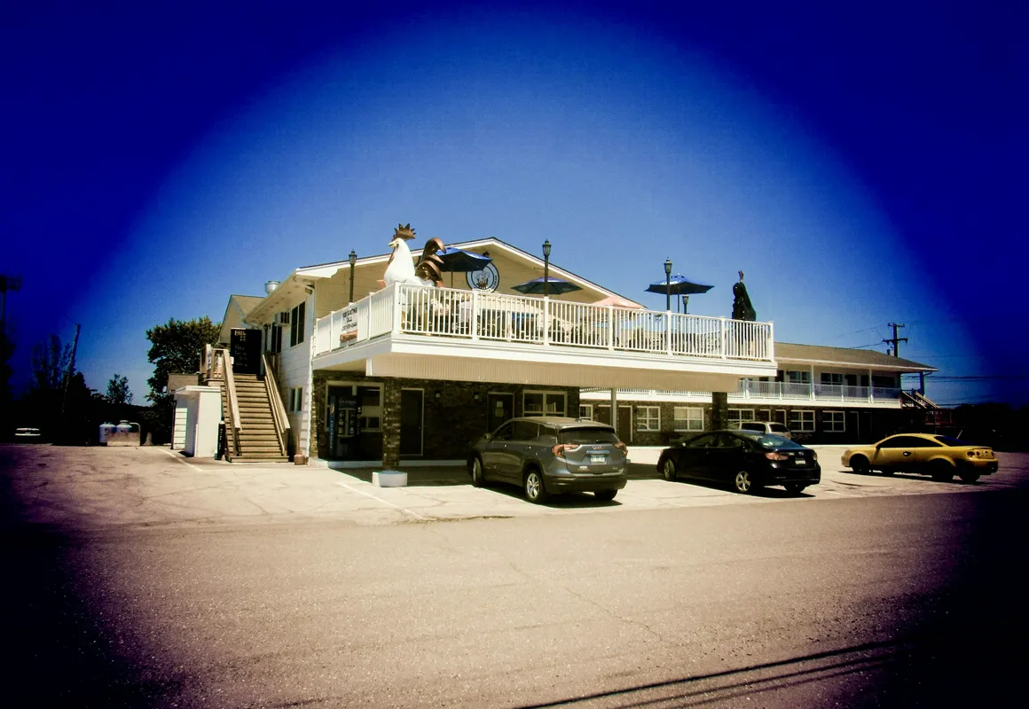 Brewer Motor Inn hotel hero