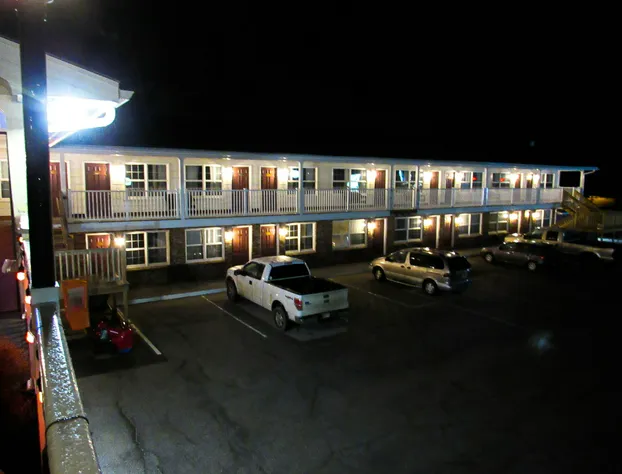 Brewer Motor Inn hotel detail image 1