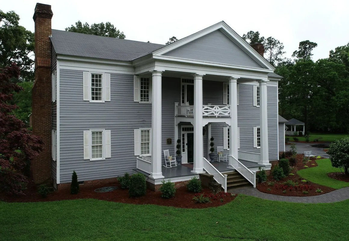 The Elizabethtown Inn hotel hero