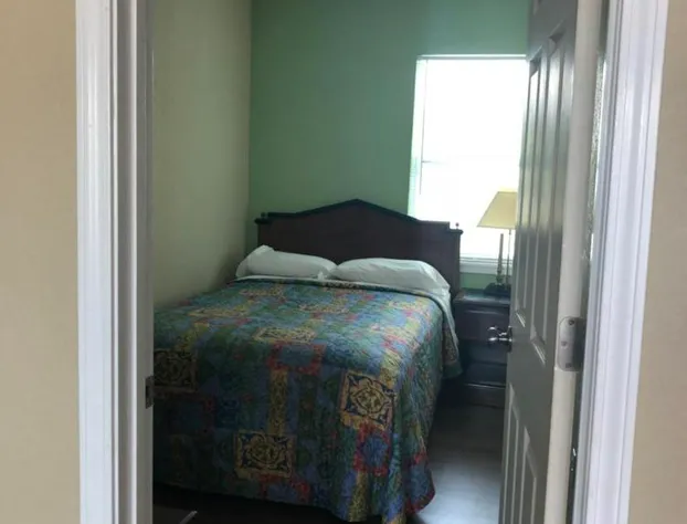 Avon Motel hotel detail image 4