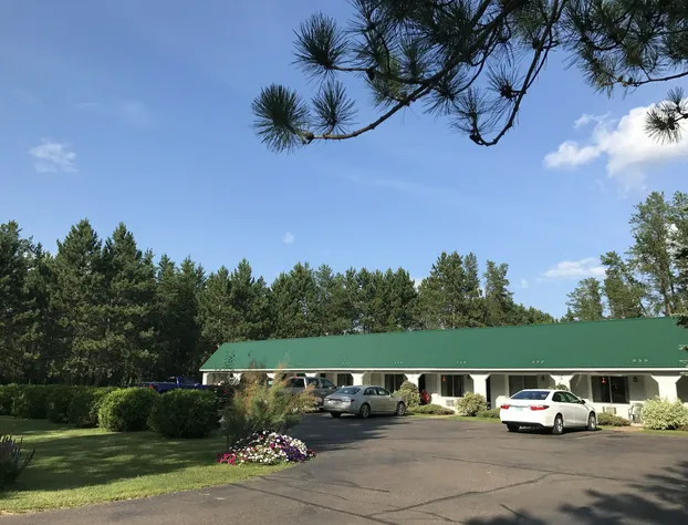 Northwoods Motel hotel detail image 1