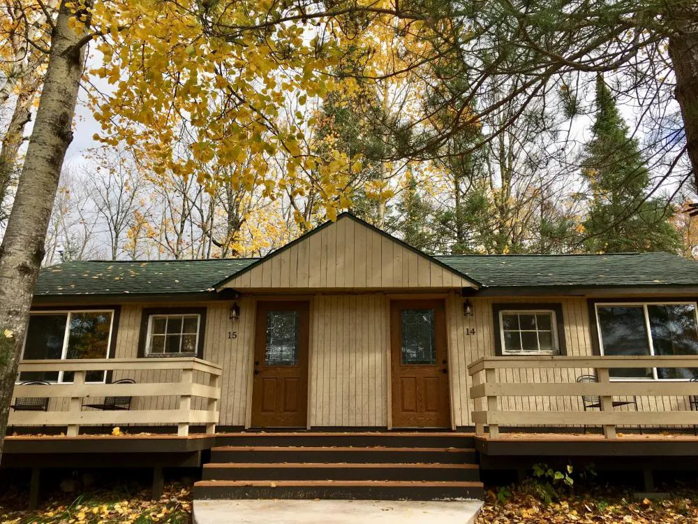 Hanging Horn Lakeside Resort hotel hero