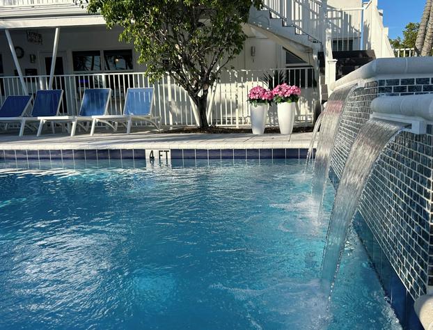 Sea Spray Inn hotel detail image 1