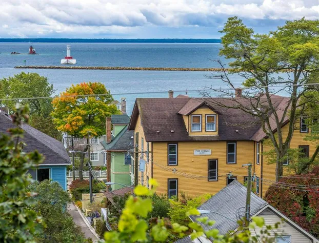 Pine Cottage Bed & Breakfast hotel detail image 2