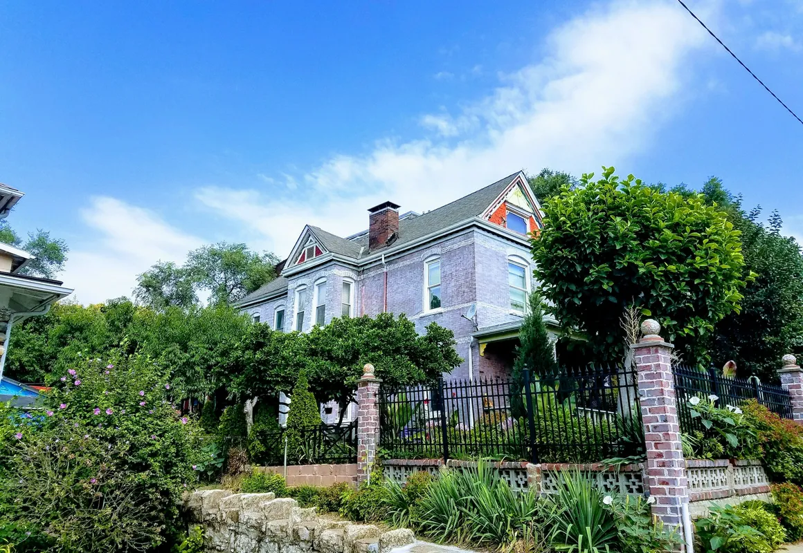 1812 Overture B&B hotel hero