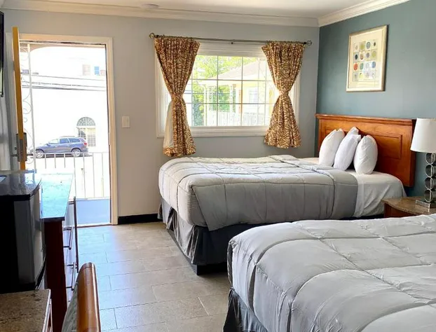 Sunrise Inn hotel detail image 3